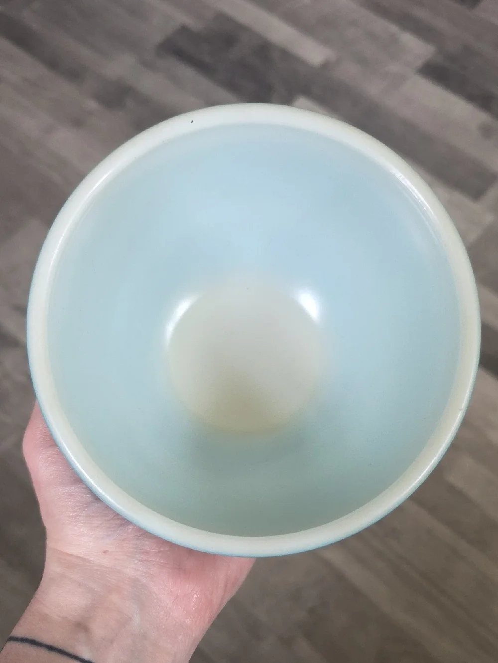 Pyrex Kitchen • Vintage Glossy Turquoise Ceramic Bowl